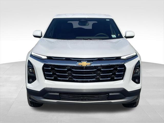 new 2026 Chevrolet Equinox car, priced at $32,990