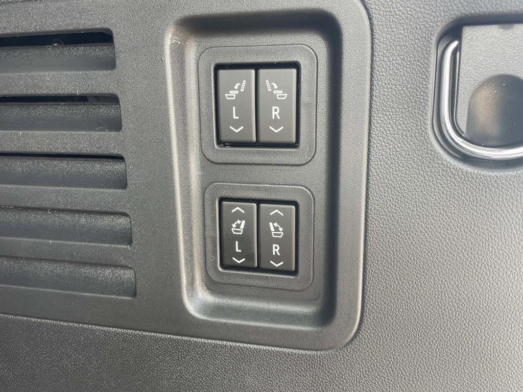 new 2026 Chevrolet Traverse car, priced at $57,070