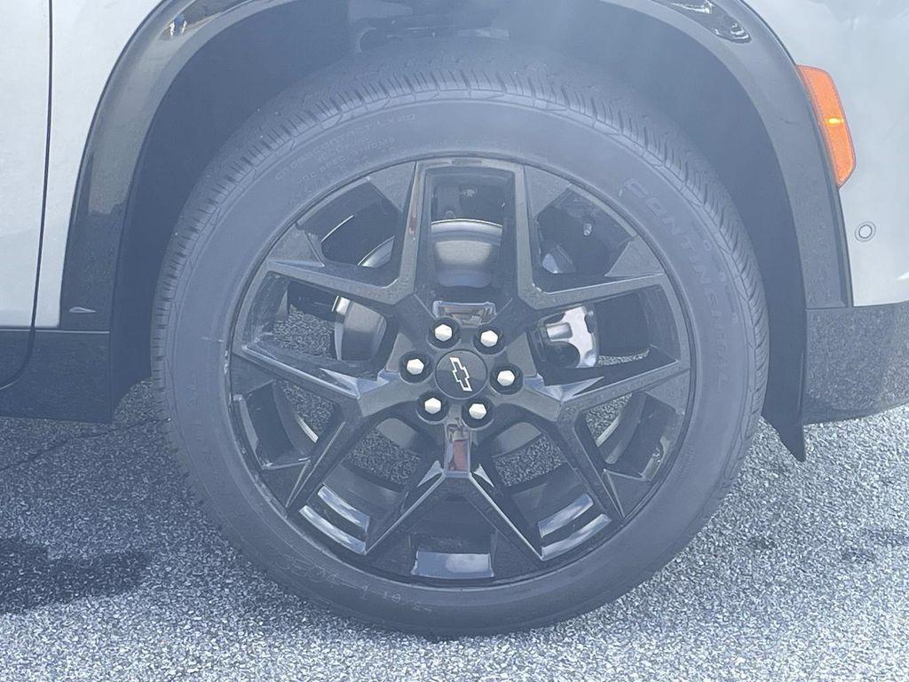 new 2026 Chevrolet Traverse car, priced at $57,070