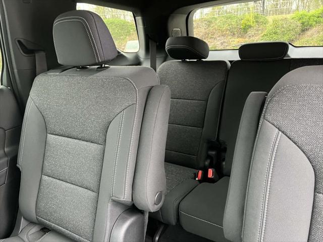 new 2025 Chevrolet Traverse car, priced at $40,930