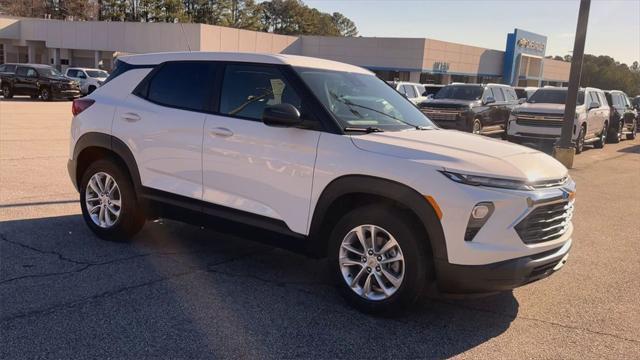 new 2025 Chevrolet TrailBlazer car, priced at $24,425