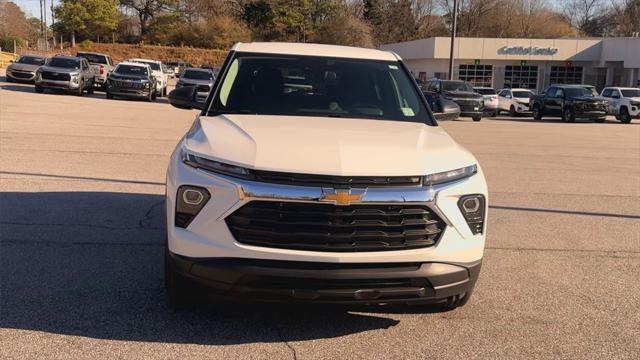 new 2025 Chevrolet TrailBlazer car, priced at $24,425