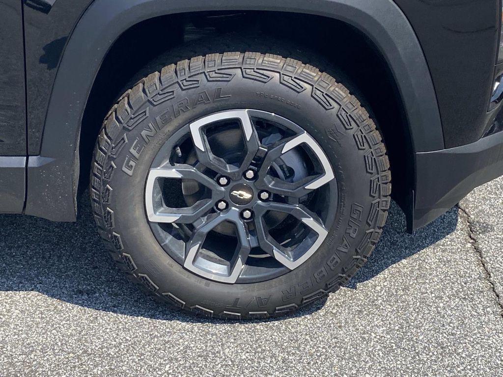 new 2026 Chevrolet Equinox car, priced at $34,418