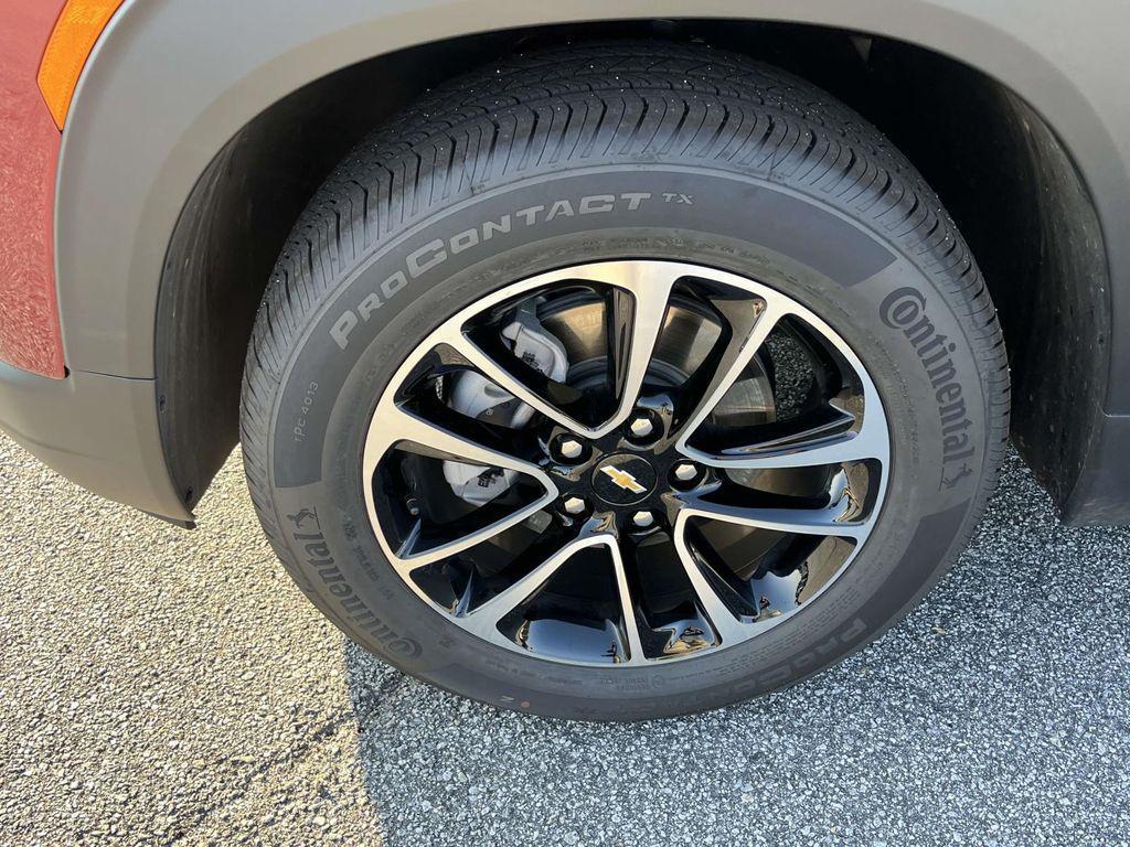 new 2025 Chevrolet TrailBlazer car, priced at $22,957