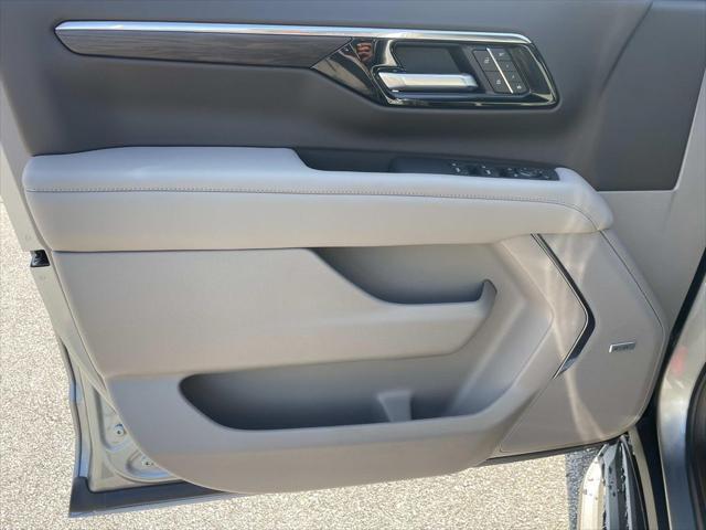 new 2025 Chevrolet Suburban car, priced at $73,007