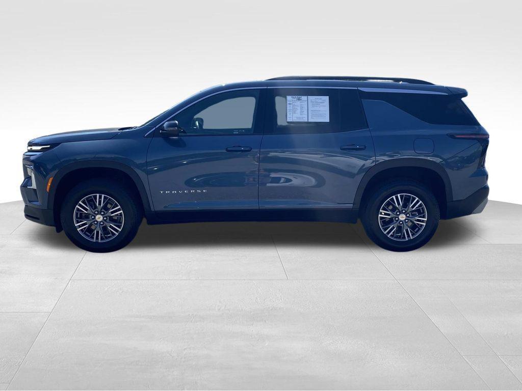 used 2025 Chevrolet Traverse car, priced at $36,290