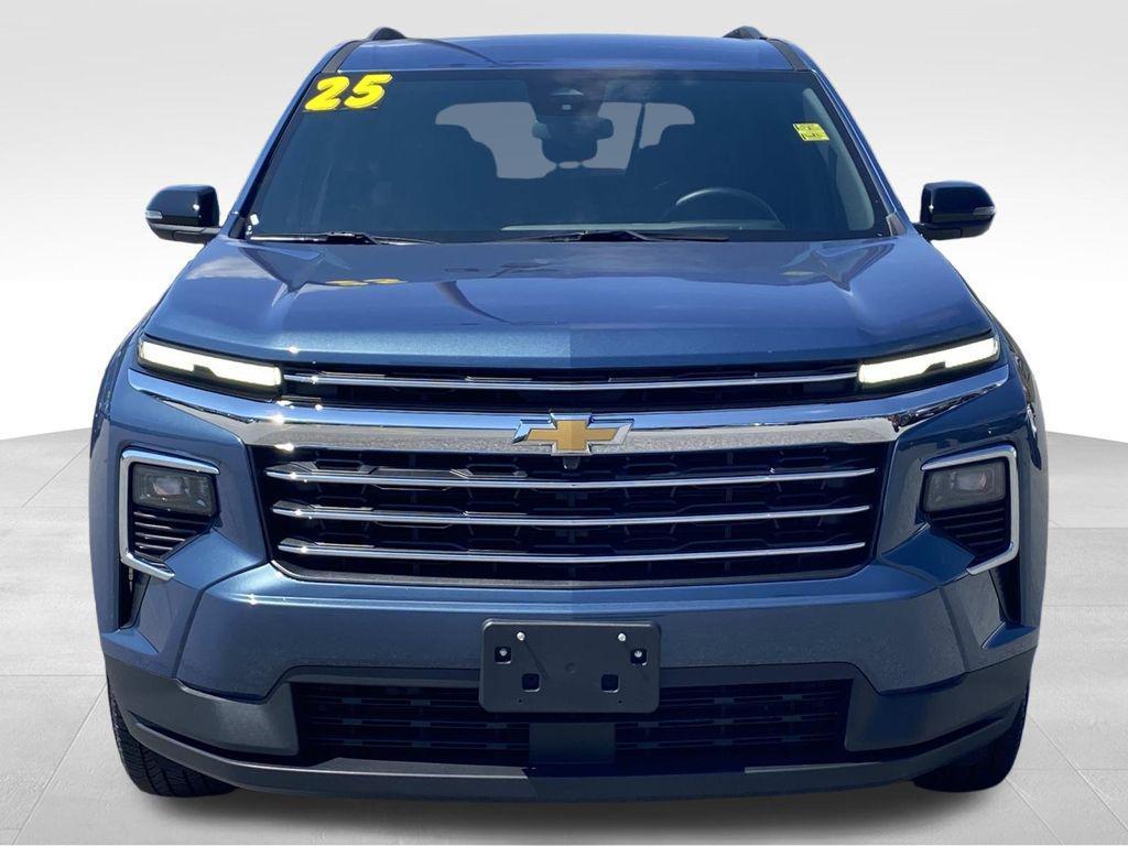 used 2025 Chevrolet Traverse car, priced at $36,290