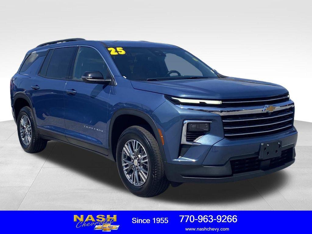 used 2025 Chevrolet Traverse car, priced at $38,390