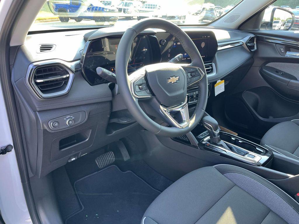 new 2026 Chevrolet TrailBlazer car, priced at $28,392