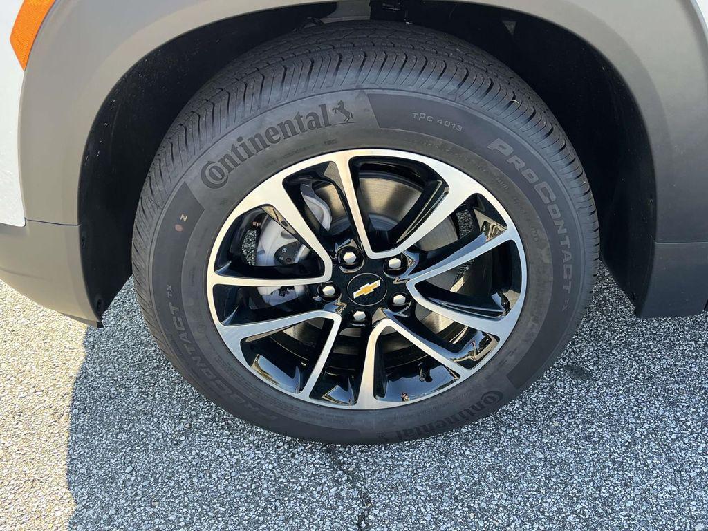 new 2026 Chevrolet TrailBlazer car, priced at $28,392