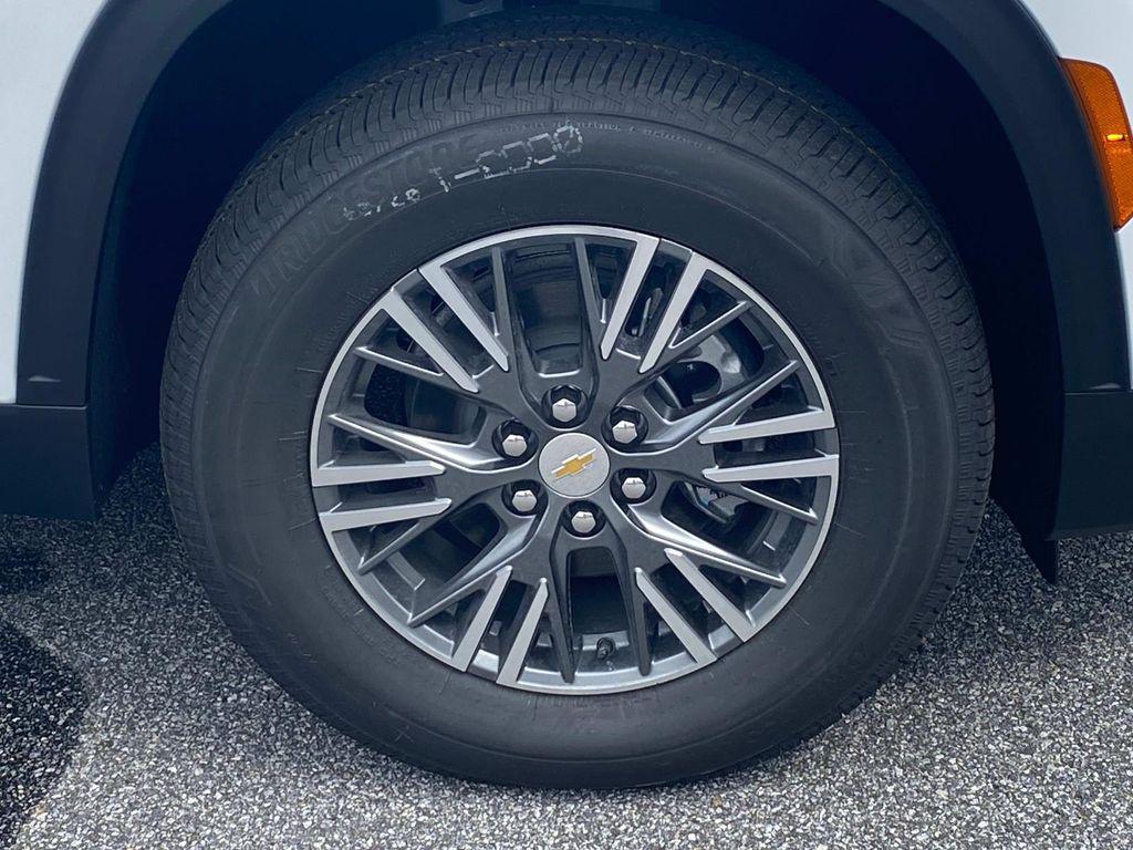 new 2026 Chevrolet Traverse car, priced at $43,497