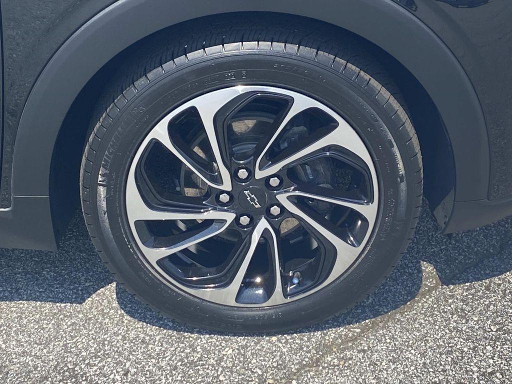 used 2022 Chevrolet Bolt EUV car, priced at $21,890