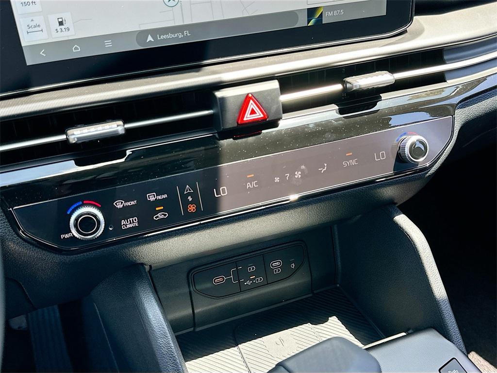 new 2026 Kia Sportage car, priced at $32,428