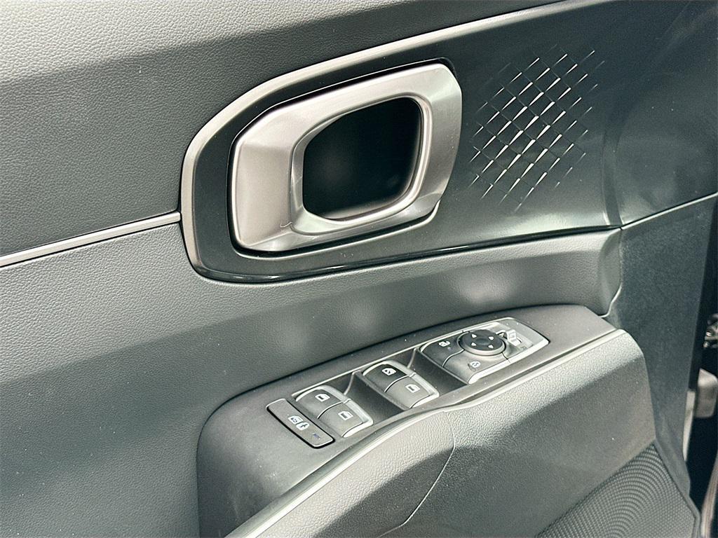 new 2026 Kia Sorento car, priced at $32,870