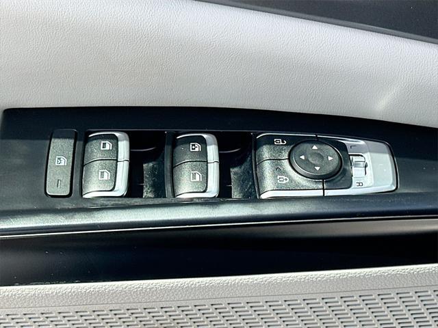 used 2024 Kia Carnival car, priced at $32,551
