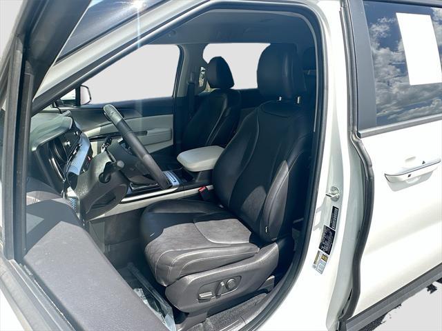 used 2024 Kia Carnival car, priced at $32,551