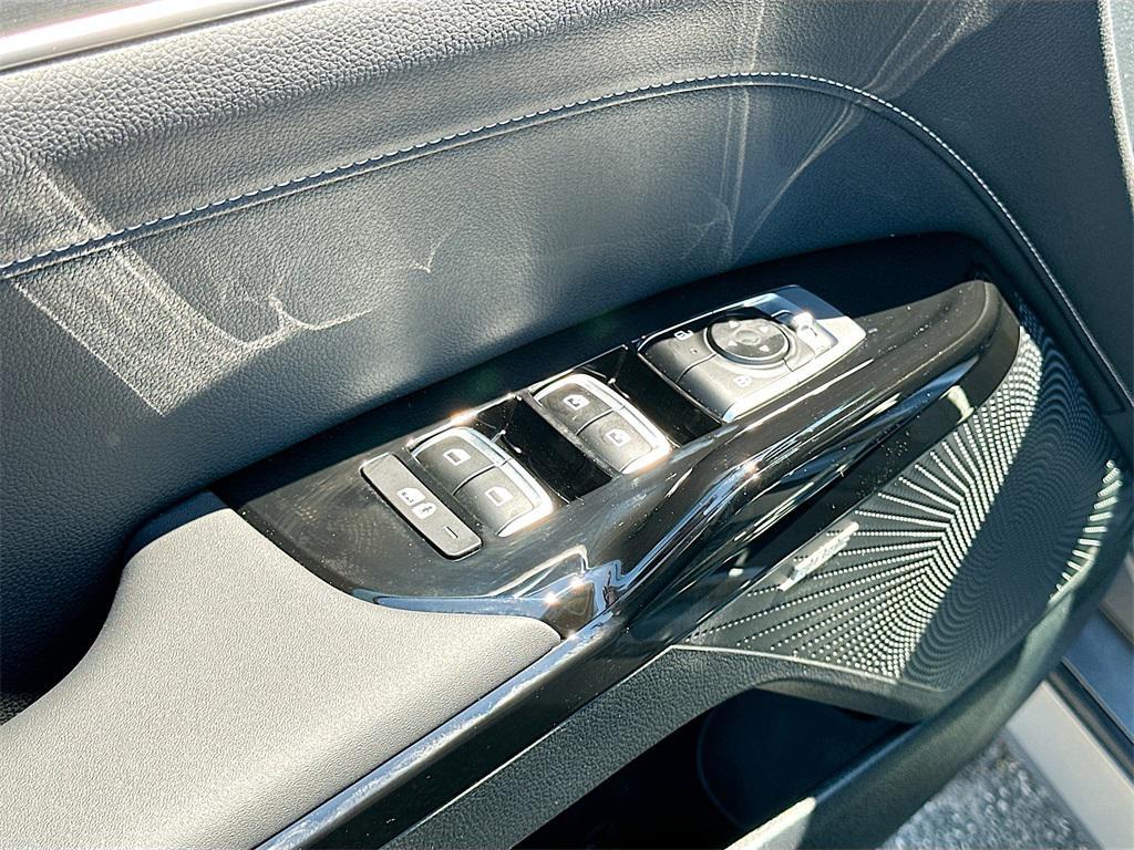 new 2025 Kia K5 car, priced at $27,710