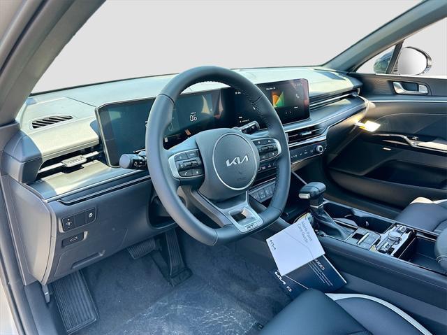 new 2025 Kia K5 car, priced at $29,929