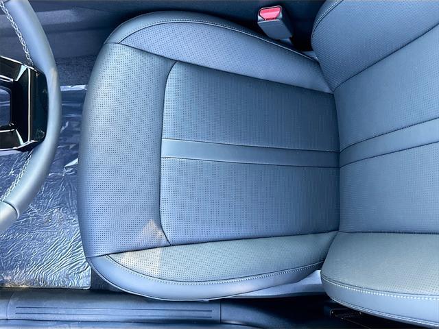 new 2025 Kia Sorento car, priced at $33,562