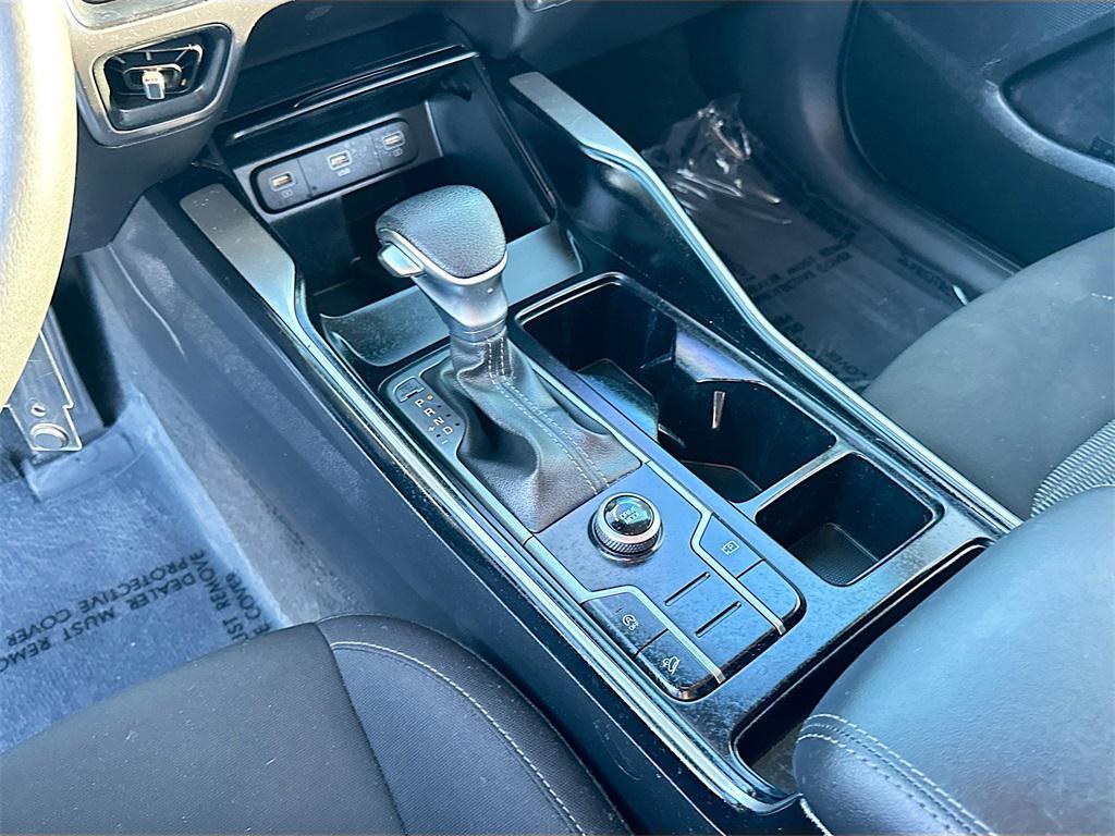 used 2023 Kia Sorento car, priced at $21,221