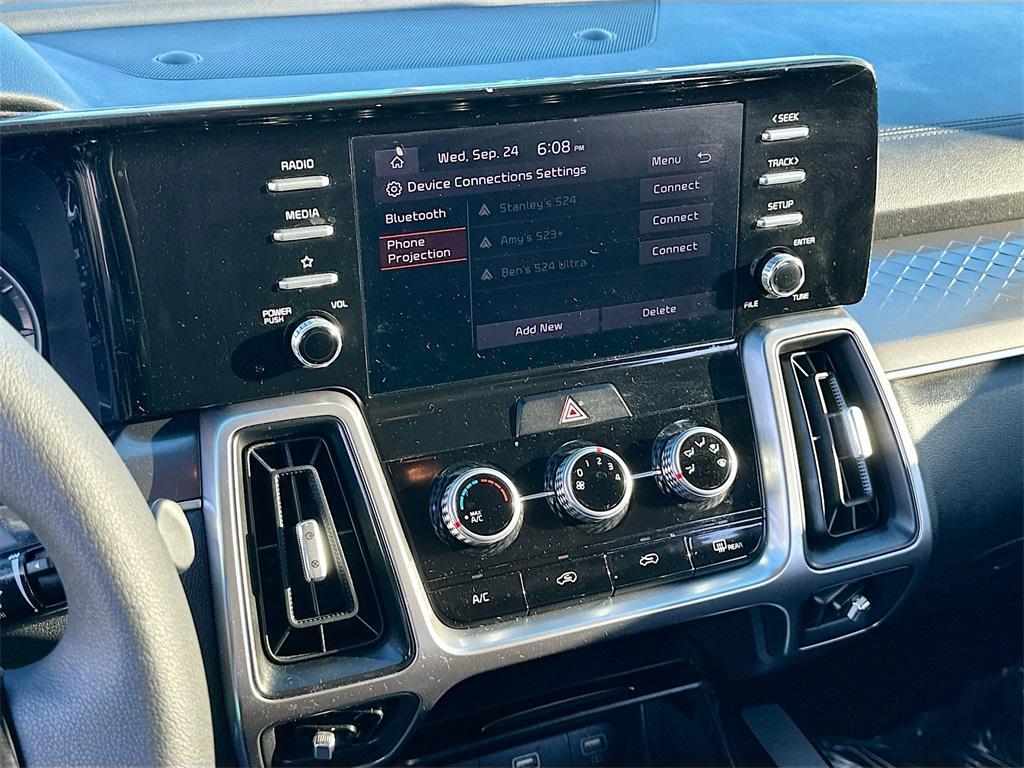 used 2023 Kia Sorento car, priced at $21,221