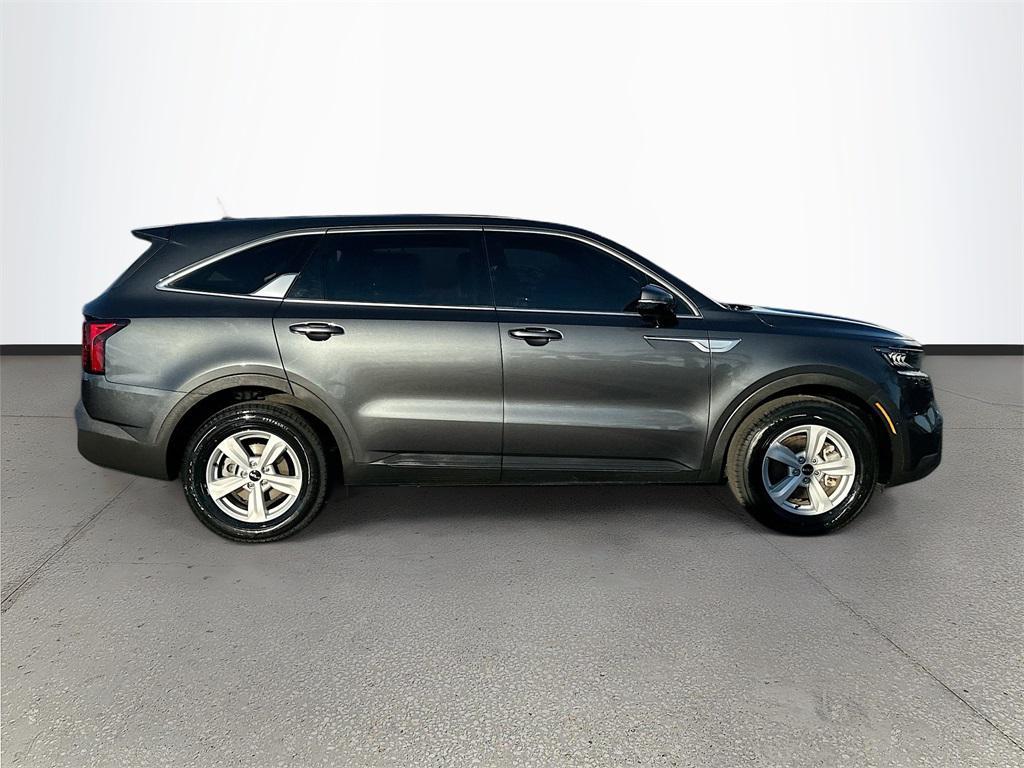 used 2023 Kia Sorento car, priced at $21,221