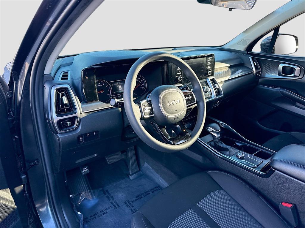 used 2023 Kia Sorento car, priced at $21,221