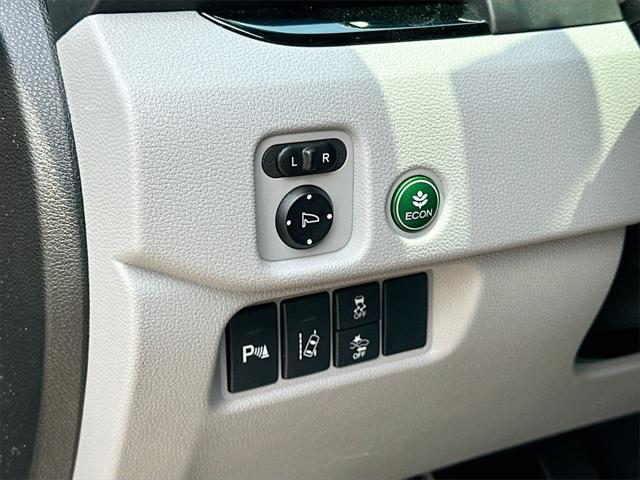 used 2016 Honda Pilot car, priced at $15,551