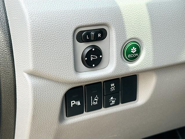 used 2016 Honda Pilot car, priced at $15,551
