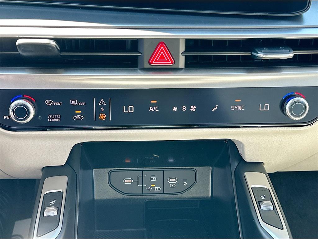 new 2026 Kia Sorento car, priced at $37,043