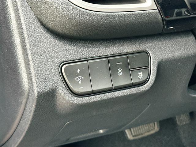new 2025 Kia Seltos car, priced at $24,419