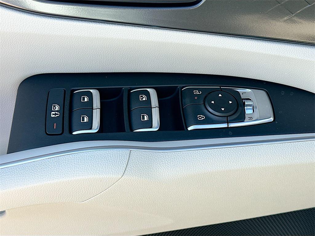 new 2026 Kia Sorento car, priced at $34,341