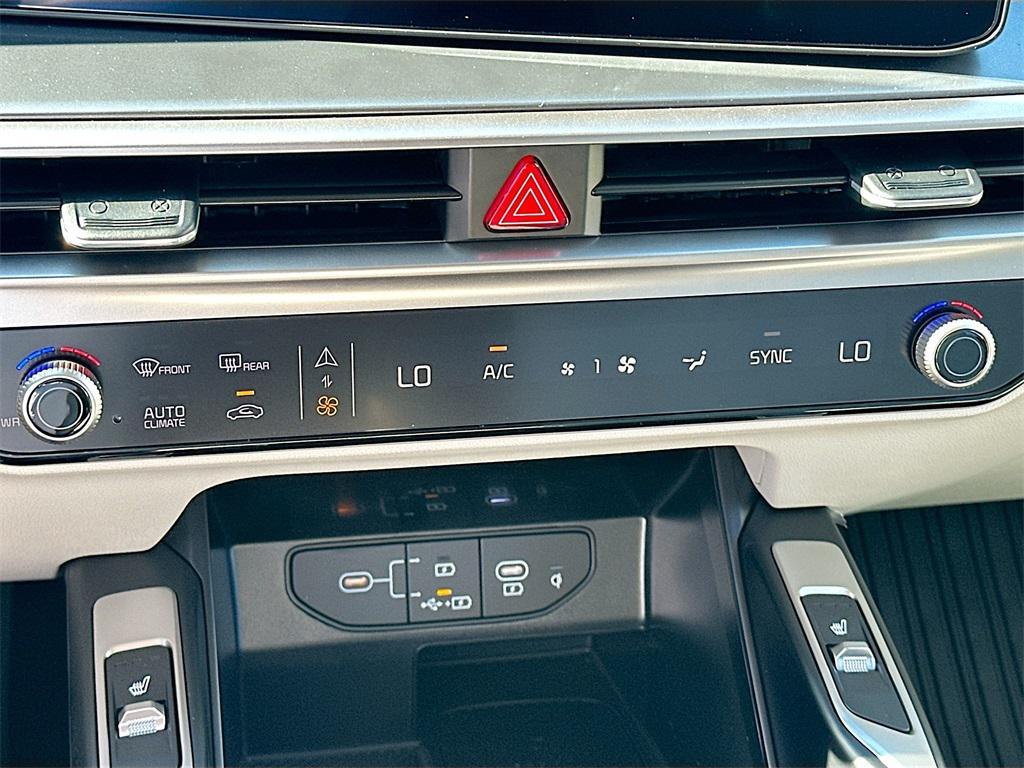 new 2026 Kia Sorento car, priced at $34,341