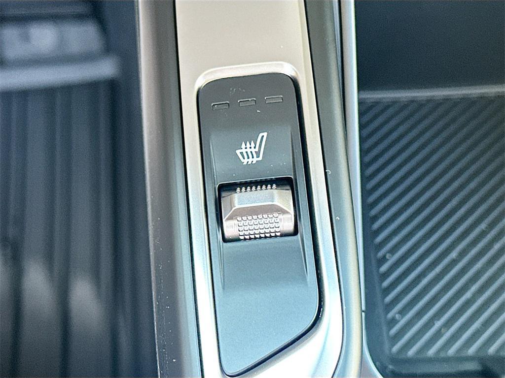 new 2026 Kia Sorento car, priced at $34,341