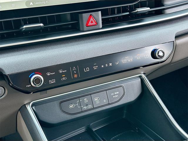new 2025 Kia Carnival Hybrid car, priced at $41,131