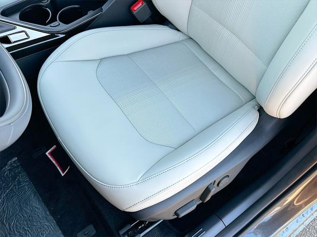new 2025 Kia Niro car, priced at $28,624