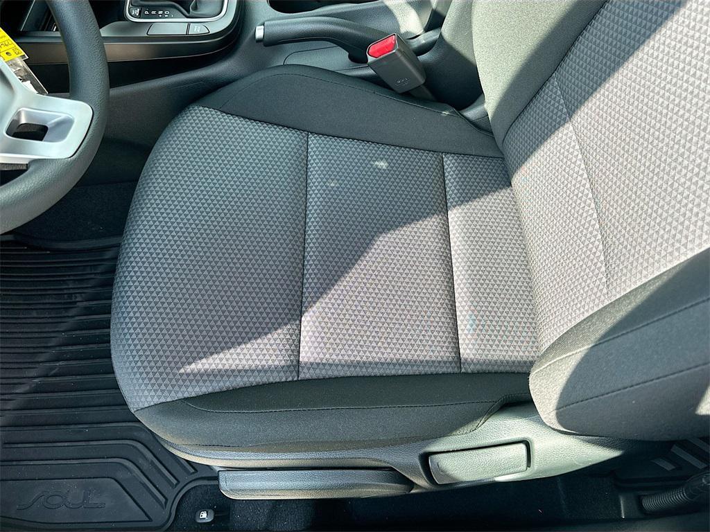 new 2025 Kia Soul car, priced at $21,322