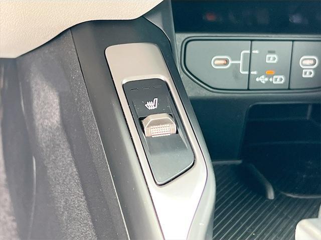 new 2025 Kia Sorento car, priced at $33,746