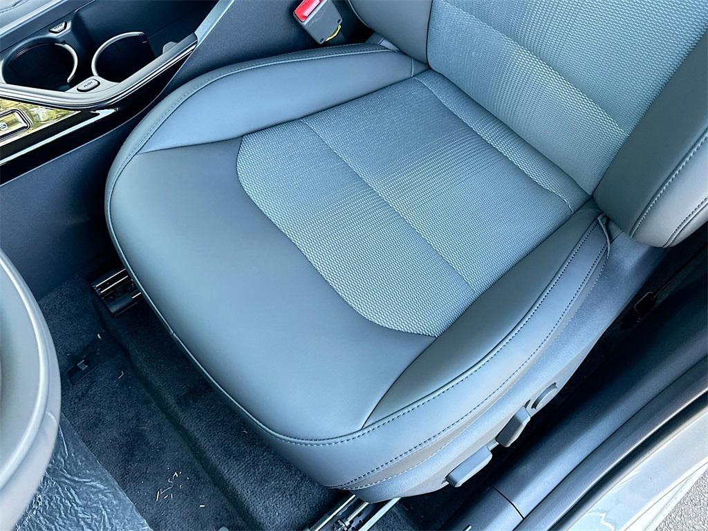 new 2025 Kia Niro car, priced at $27,563