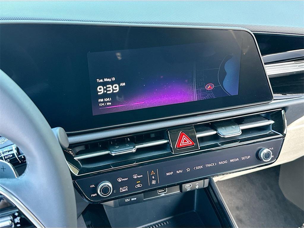 new 2025 Kia Niro car, priced at $27,563
