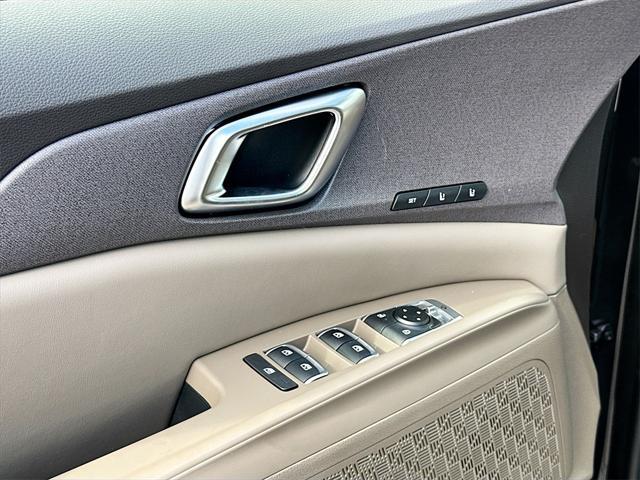 new 2026 Kia Carnival Hybrid car, priced at $42,594
