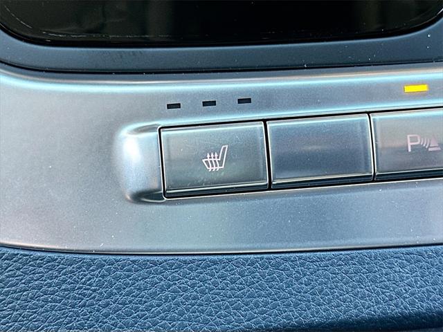 new 2025 Kia Carnival Hybrid car, priced at $42,536