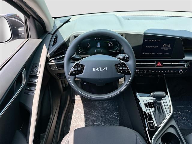 new 2025 Kia Niro car, priced at $25,410