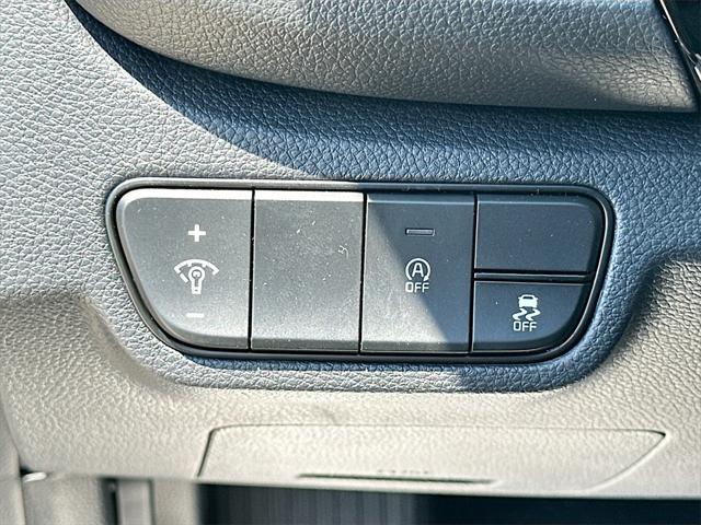new 2025 Kia Seltos car, priced at $24,419