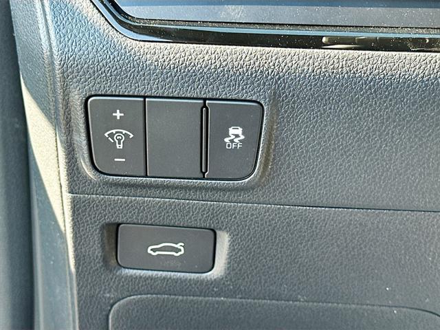 new 2025 Kia K5 car, priced at $29,269