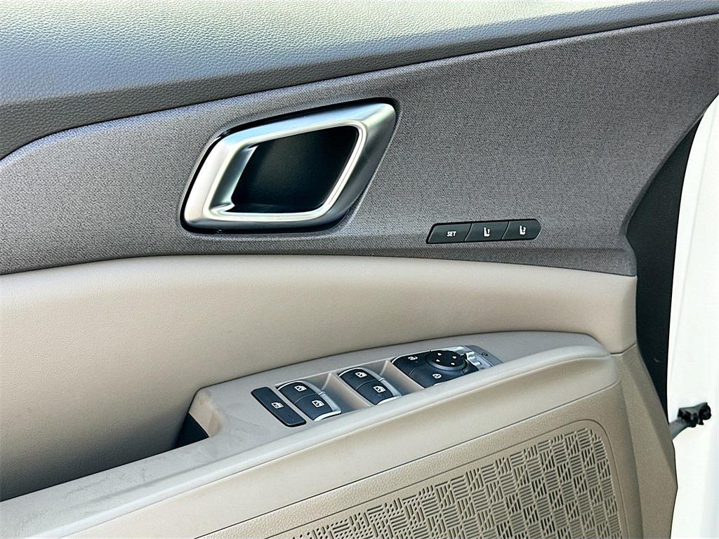 new 2026 Kia Carnival car, priced at $44,568