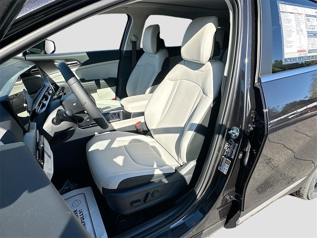 new 2026 Kia Sportage car, priced at $30,478