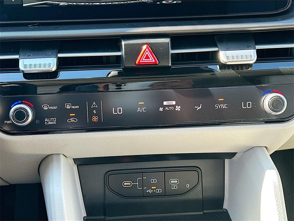 new 2026 Kia Sportage car, priced at $30,478