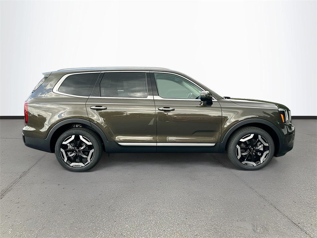 new 2025 Kia Telluride car, priced at $37,686