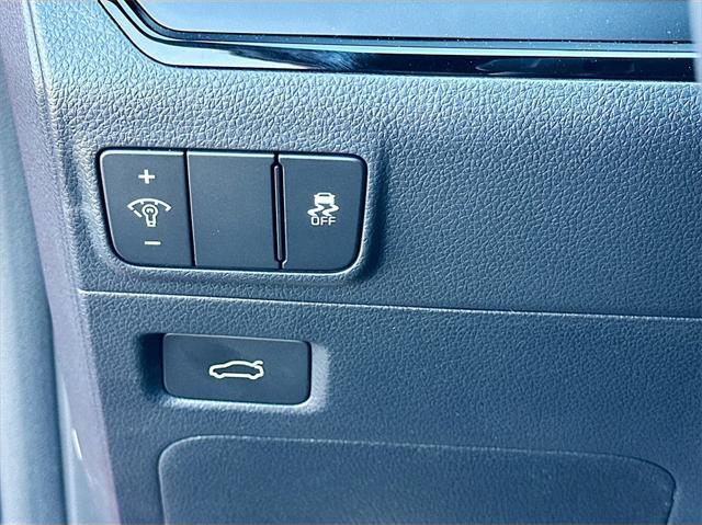 new 2025 Kia K5 car, priced at $28,477